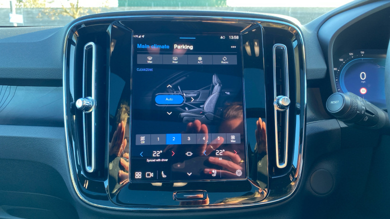 Volvo XC40 300kW Recharge Twin Ultimate 78kWh 5dr AWD Auto Electric Estate